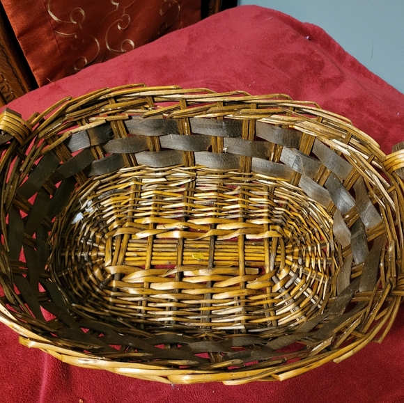 Brown Willow Tapered Oval Basket - Picture 4 of 8